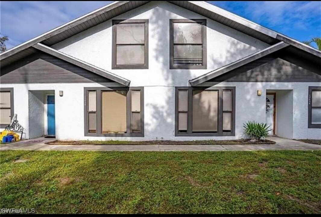 17430 Dumont Dr in Ft. Myers, FL - Building Photo