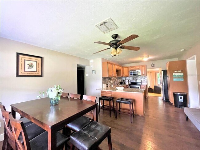 5106 104th St N in St. Petersburg, FL - Building Photo - Building Photo