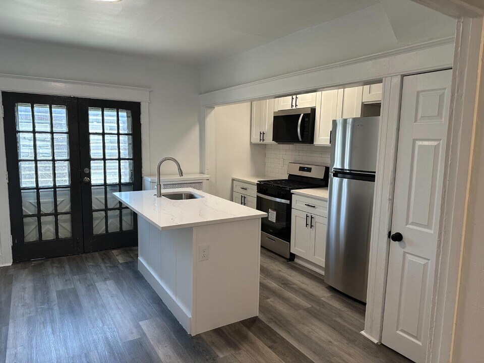 5332 Turner St in Philadelphia, PA - Building Photo