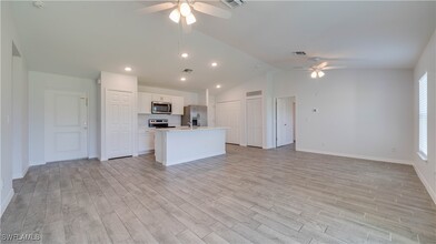 202 NW 25th St in Cape Coral, FL - Building Photo - Building Photo