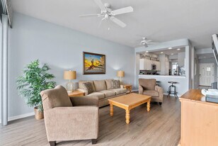 7930 Mahogany Run Ln in Naples, FL - Building Photo