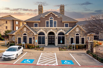 Providence at Prairie Oaks Apartments in Arlington, TX - Building Photo - Building Photo