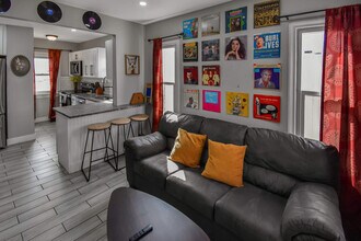 730 E Alameda Ave in Denver, CO - Building Photo - Building Photo