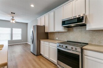3725 Vienna St in Irving, TX - Building Photo - Building Photo