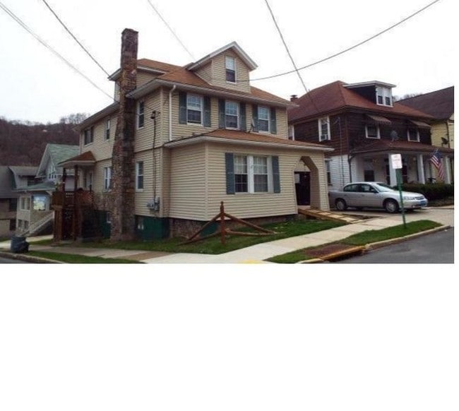 property at 803 1/2 Vickroy Ave