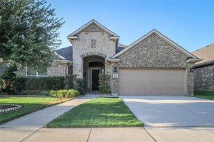6805 San Fernando Dr in Fort Worth, TX - Building Photo