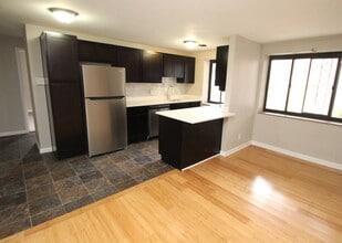 Fieldbrook Apartments in Pittsburgh, PA - Building Photo - Building Photo