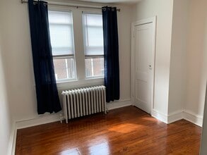 538 E Carver St in Philadelphia, PA - Building Photo - Building Photo