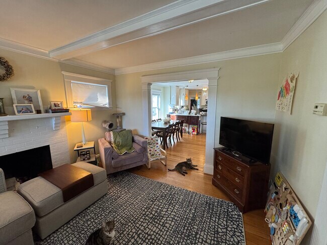 126 Oakley Rd in Belmont, MA - Building Photo - Building Photo
