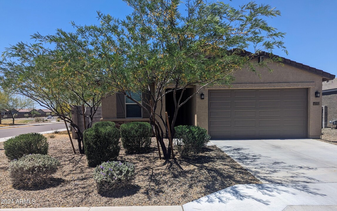 7468 N 124th Ln in Glendale, AZ - Building Photo