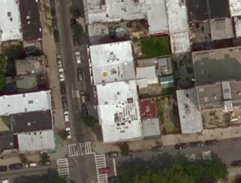 228 Manhattan Ave in Brooklyn, NY - Foto de edificio