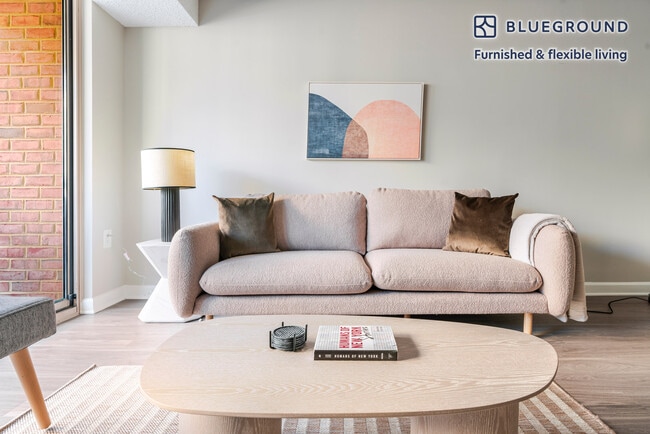 2140 L St NW, Unit FL4-ID1239 in Washington, DC - Foto de edificio - Building Photo