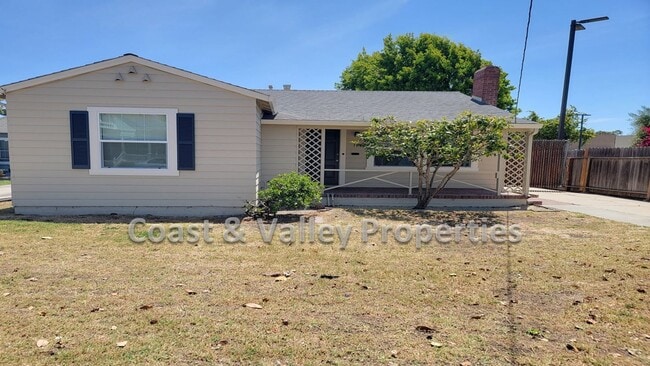 property at 18 E Acacia St