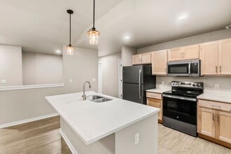 The Ponds in Johnson Creek, WI - Building Photo - Interior Photo