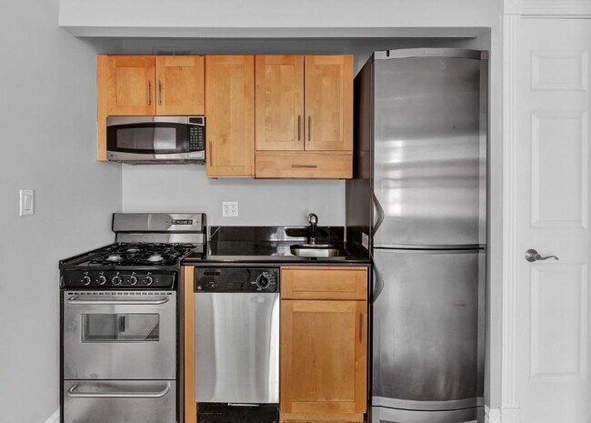 233 E 29th St in New York, NY - Building Photo - Building Photo