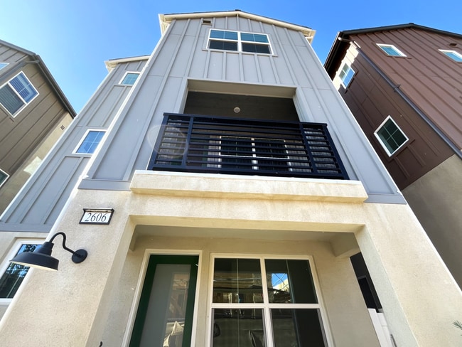 2606 E Hyde Pso in Ontario, CA - Building Photo - Building Photo