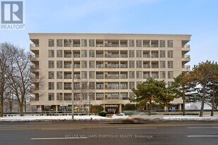 1 Leaside Park Dr in Toronto, ON - Building Photo