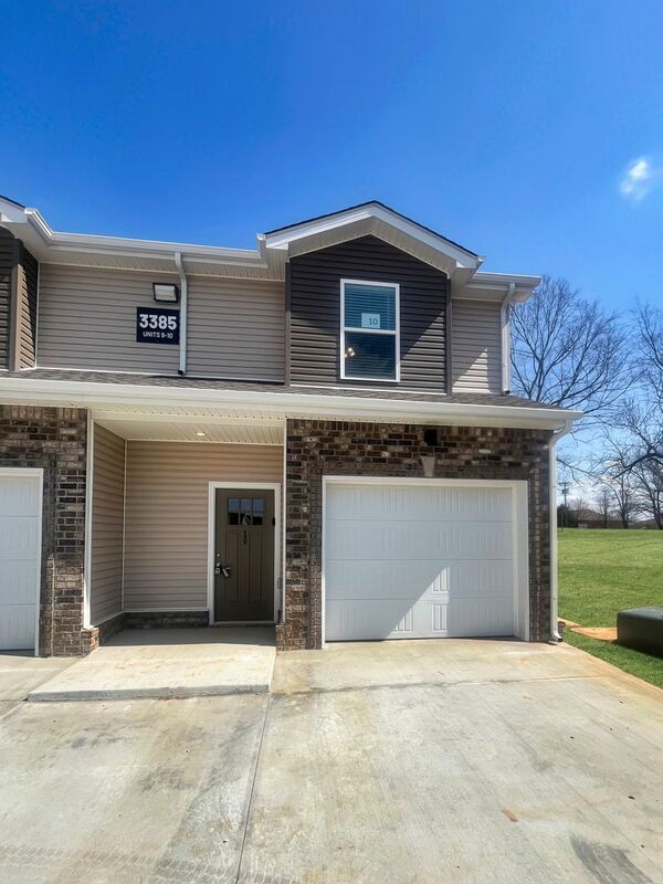 property at 3385 Polly Dr