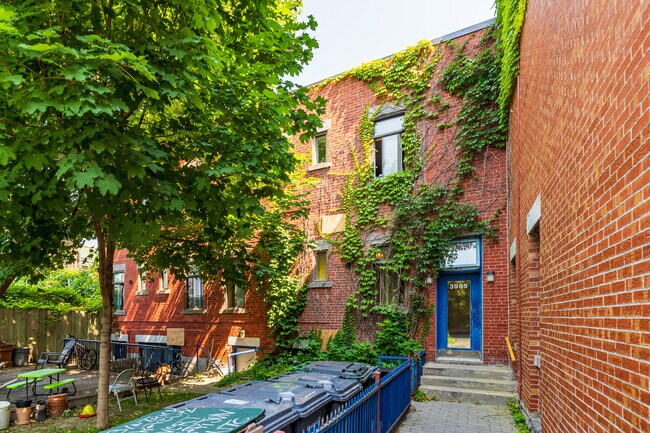 3979 Henri-Julien Av in Montréal, QC - Building Photo - Building Photo