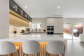 8713 SW 214th St in Cutler Bay, FL - Building Photo - Building Photo