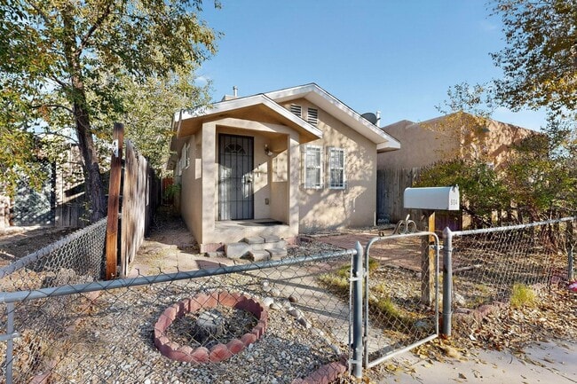 904 Arno St SE in Albuquerque, NM - Building Photo - Building Photo