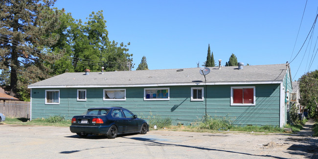 1827 Hile Ave in Marysville, CA - Building Photo - Building Photo