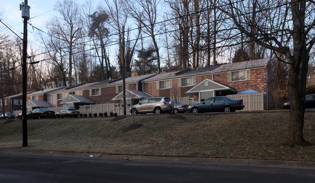 Holiday Park Townhouses in Silver Spring, MD - Building Photo - Building Photo