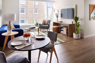 1122 Madison St in Seattle, WA - Foto de edificio - Building Photo