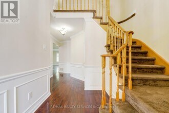 4469 Gullfoot Cir in Mississauga, ON - Building Photo - Building Photo