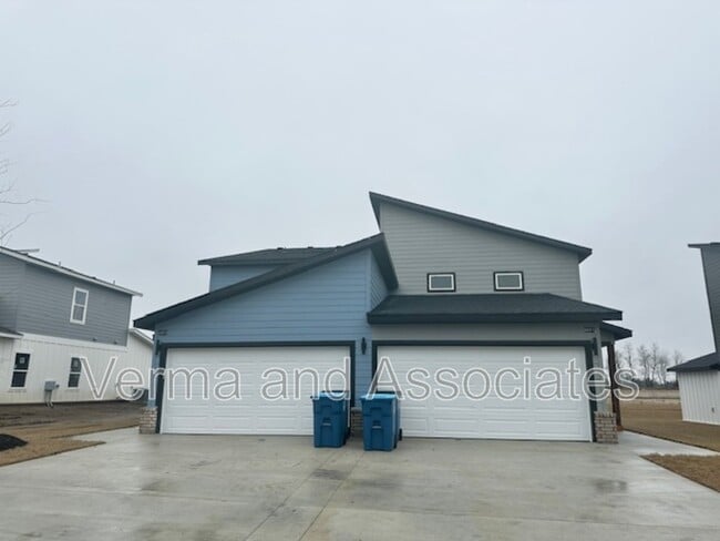 property at 1507 SW Casuarina Dr