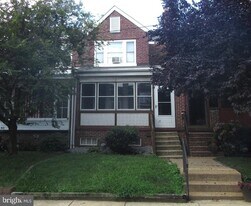 110 W 34th St in Wilmington, DE - Building Photo