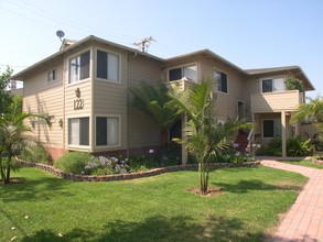 23rd Street Apartments in Costa Mesa, CA - Building Photo - Building Photo