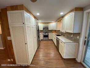 13 Clarence Ave in Long Branch, NJ - Building Photo - Building Photo