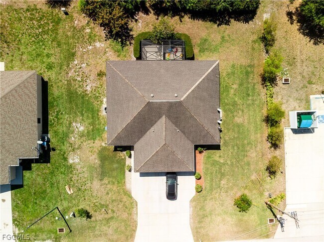 902 SW 39th Terrace in Cape Coral, FL - Building Photo - Building Photo