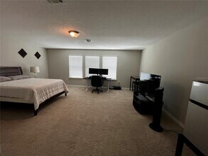 2166 J Lawson Blvd in Orlando, FL - Building Photo - Building Photo