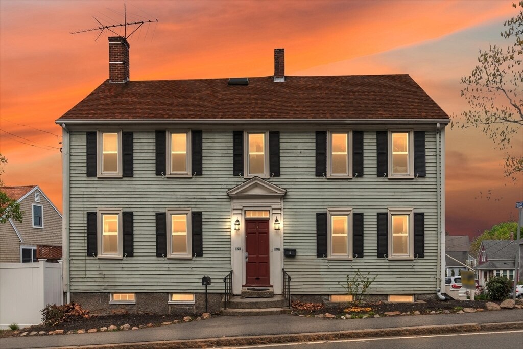 19 Granite St in Rockport, MA - Building Photo