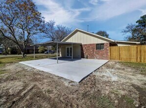 501 Ladd St in Dayton, TX - Building Photo - Building Photo