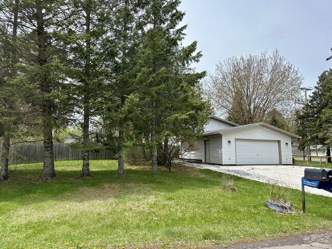 2731 Triggs Ave