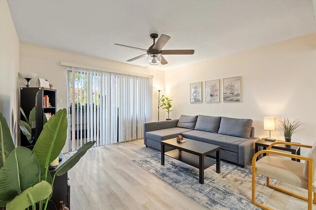 540 N May, Unit #2110 in Mesa, AZ - Building Photo - Building Photo
