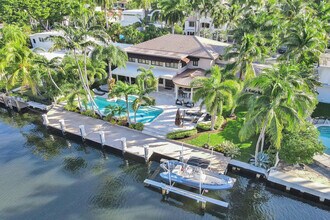 73 Nurmi Dr in Fort Lauderdale, FL - Building Photo - Building Photo