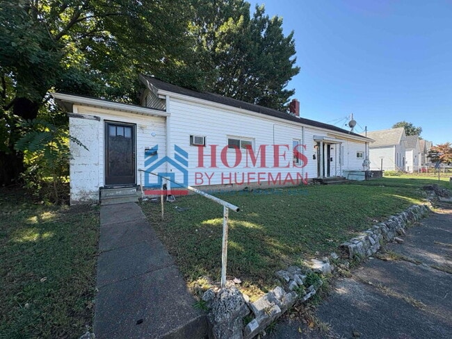 property at 1000 W Iowa St
