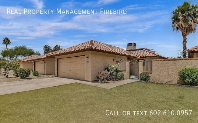 5216 E Half Moon Dr in Phoenix, AZ - Building Photo - Building Photo