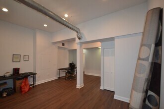 4176 W Montrose Ave in Chicago, IL - Building Photo - Building Photo
