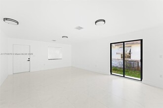 1511 NE 151st Terrace in North Miami Beach, FL - Building Photo - Building Photo