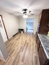 102 E 8th St in Sumner, IA - Building Photo - Building Photo