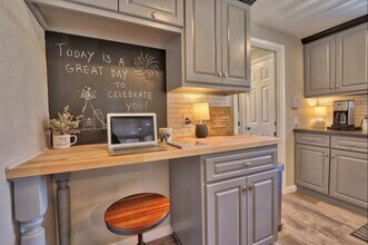 603 N Avenue N in Johnson City, TX - Building Photo - Building Photo