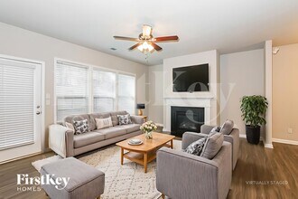 3196 Baylor Cir in Mcdonough, GA - Foto de edificio - Building Photo