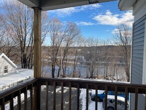 6 York St, Unit # 2 in Augusta, ME - Foto de edificio - Building Photo