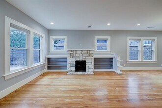 2610 White Oak Dr in Houston, TX - Building Photo - Building Photo