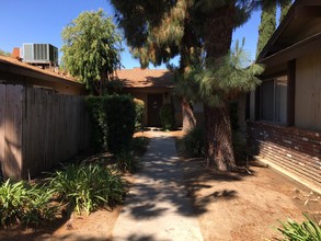 Driftwood Apartments in Clovis, CA - Building Photo - Building Photo